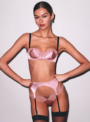 Elegant Convertible Bra with Topstitch Detailing