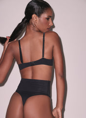 Seamless Shaping Thong Second Skin Comfort