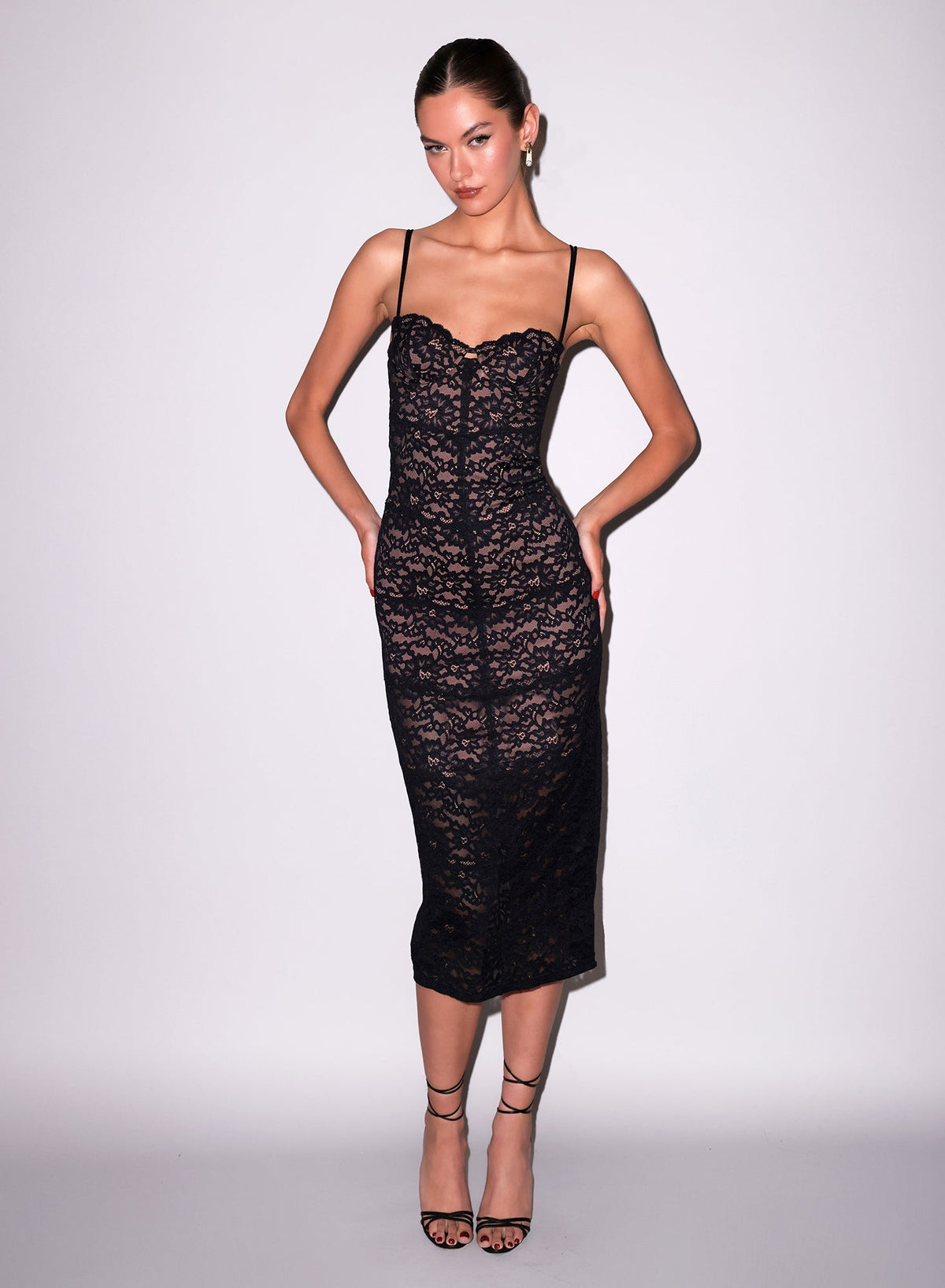 Elegant Lace Dress for Special Evenings